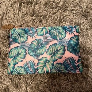Ipsy makeup bag